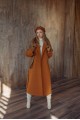 Англ пальто терракотового цвета с поясом, накладными карманами и шлицей